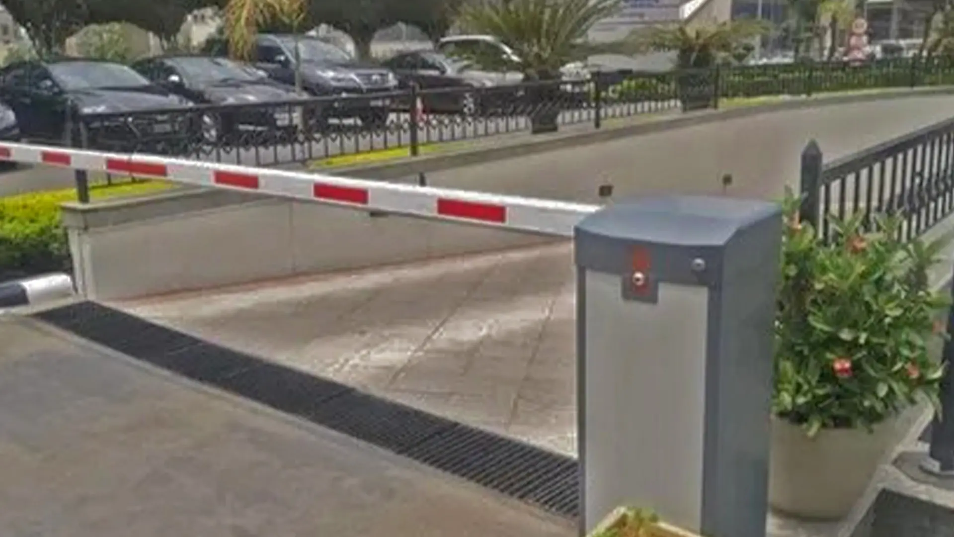 Best Automatic Barricades System Provider in Mumbai-GoNinja